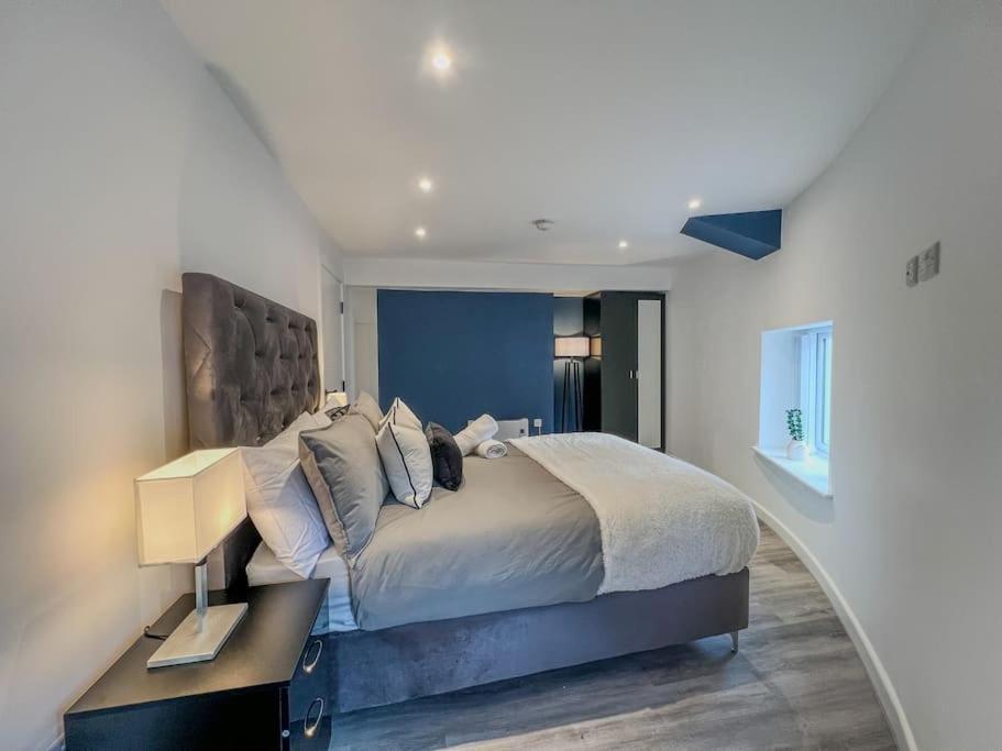 Orange Rentals-High Spec, Midnight Suite, Sleeps 4-Pets Welcome! Ливърпул Екстериор снимка