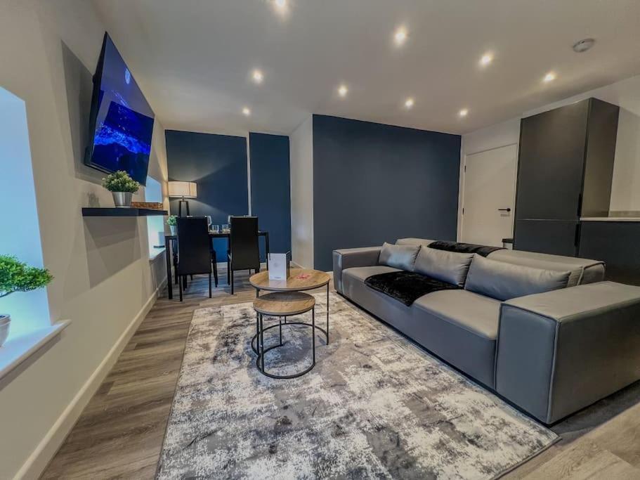 Orange Rentals-High Spec, Midnight Suite, Sleeps 4-Pets Welcome! Ливърпул Екстериор снимка